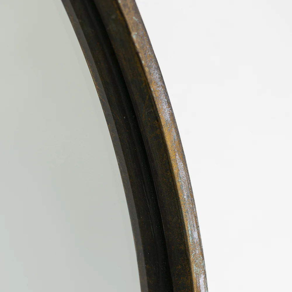 Large Minimal Arc Mirror