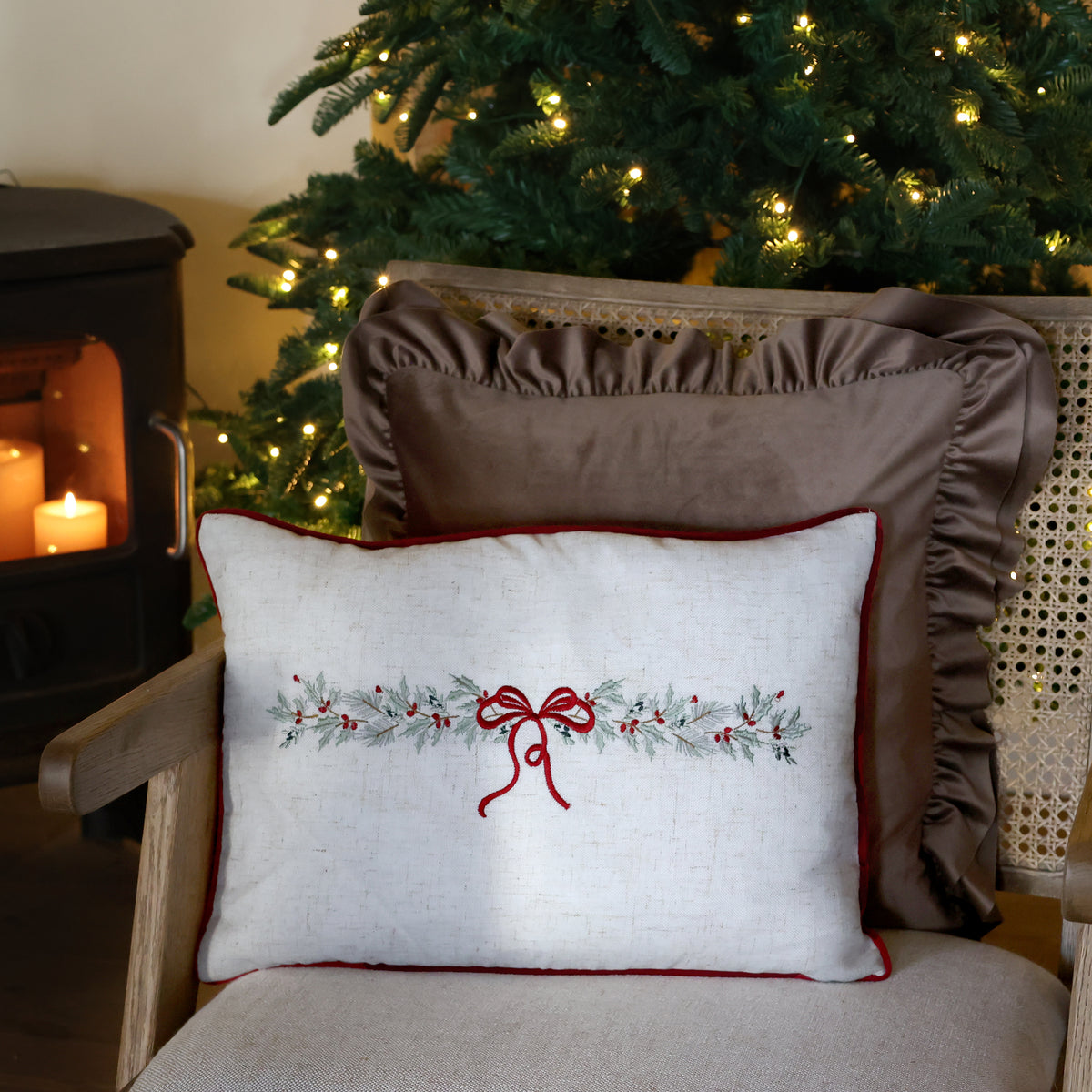 Cushion with bow & garland embroidery