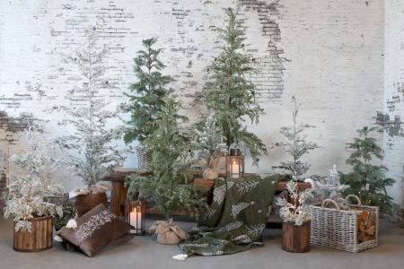 Fleur Pine Tree w. basket & 60 LED-lights