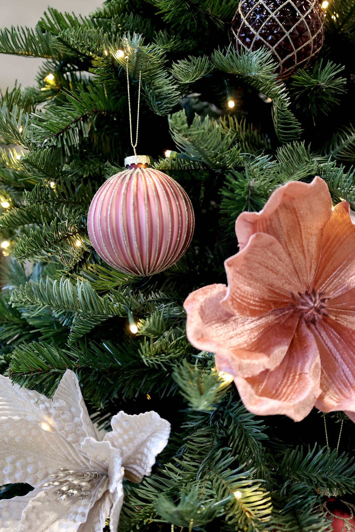 Mauve Christmas Baubles (Set of 6)
