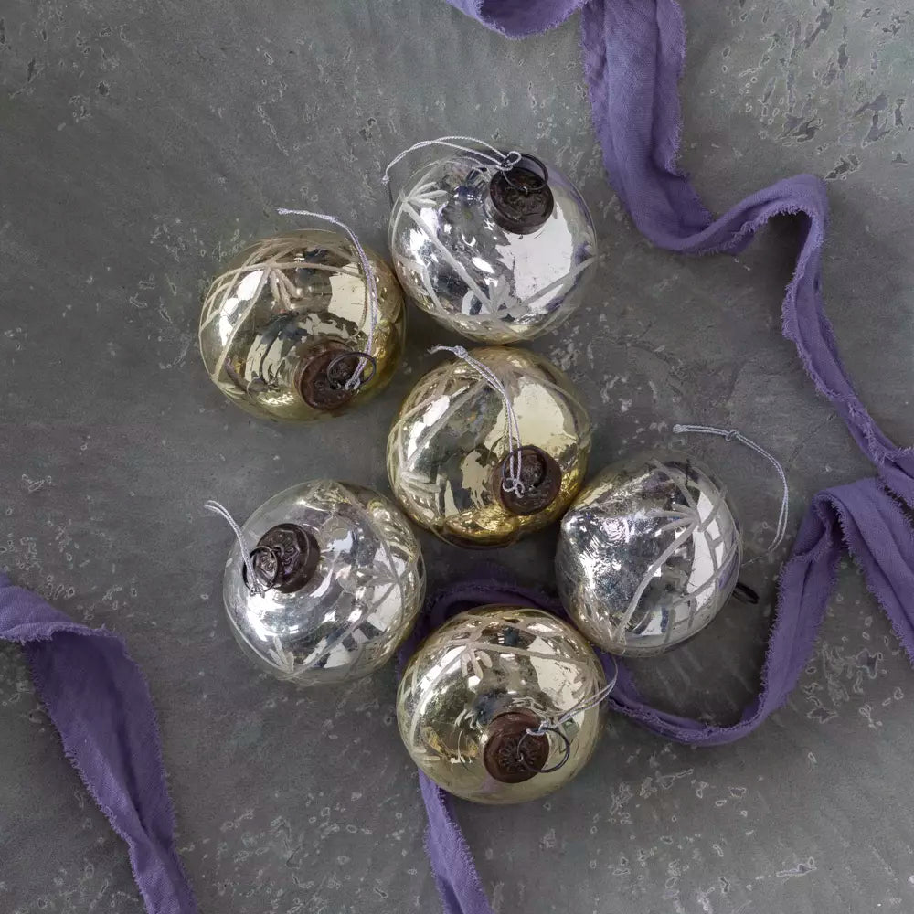 Antique Etched Onion Decoration