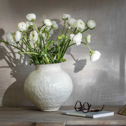 Menerbes Globe Vase