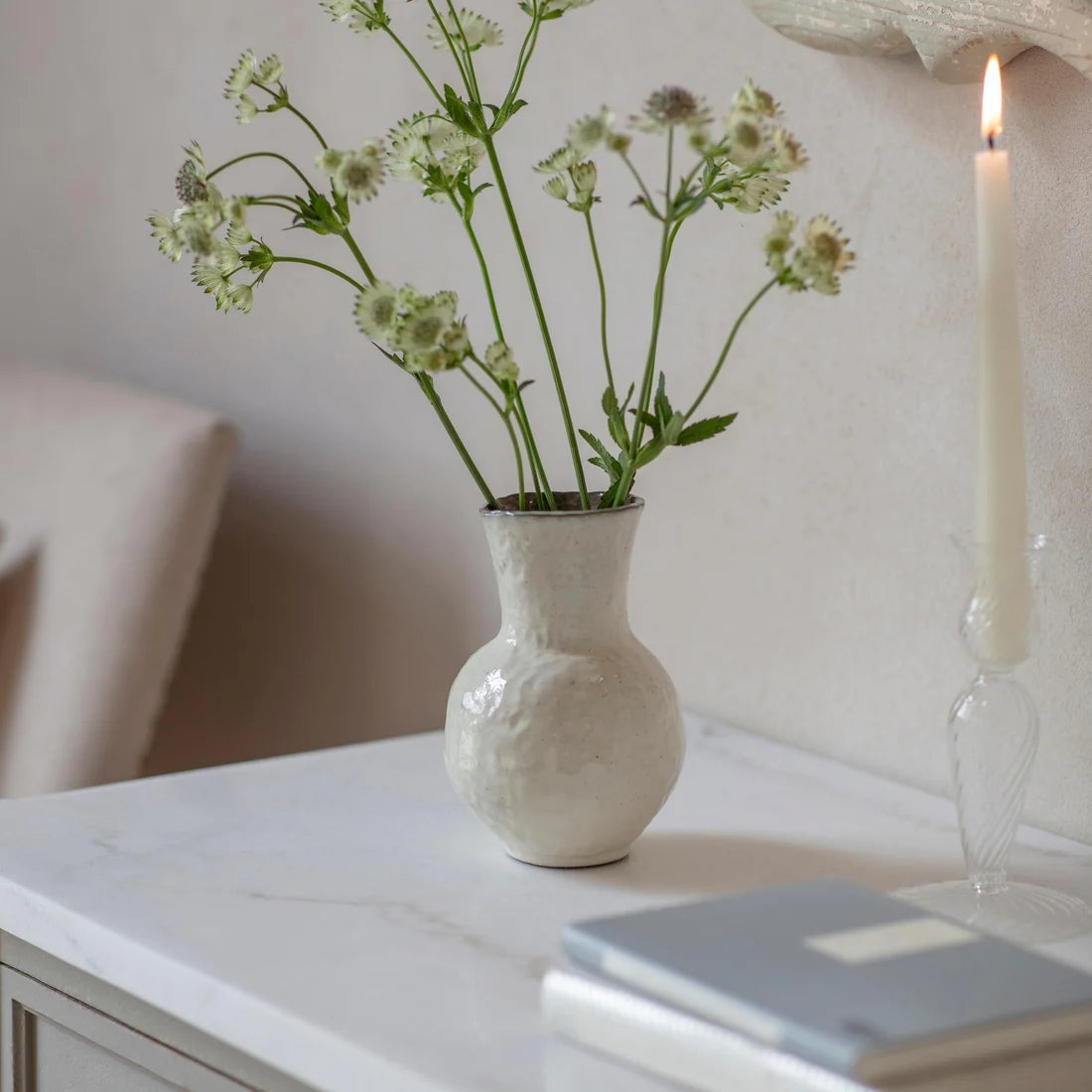 Menerbes Column Vase