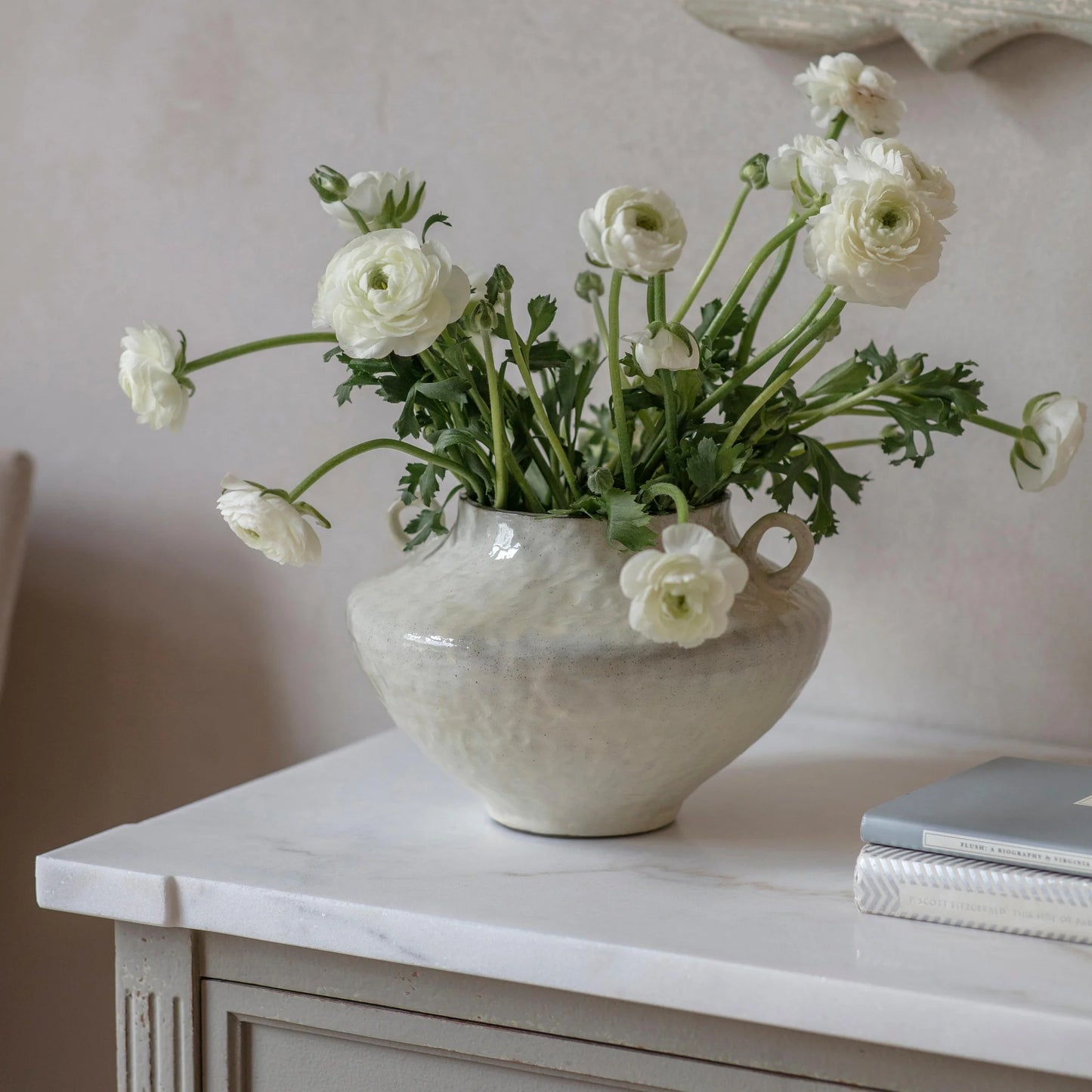 Menerbes Handled Planter