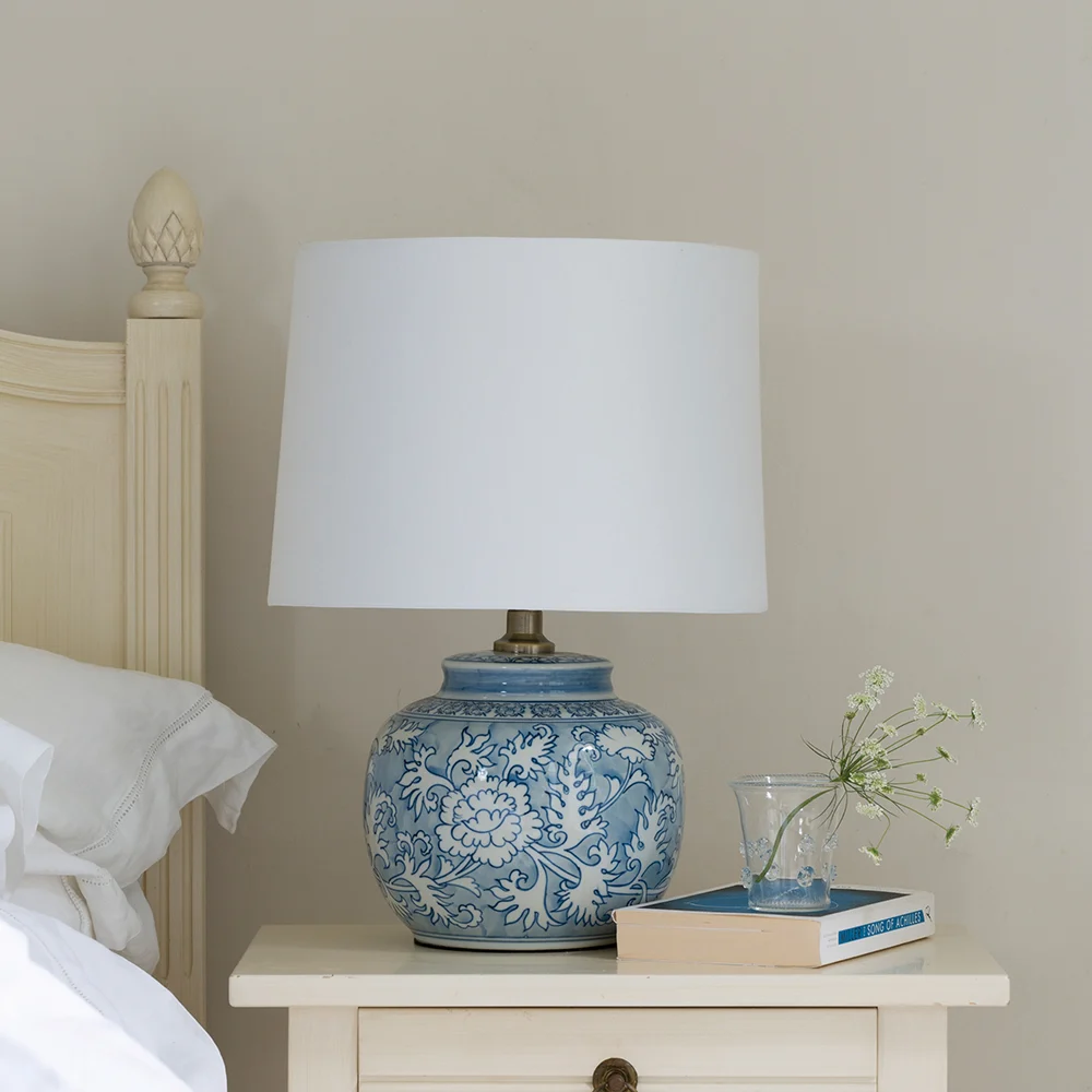 Alga Lamp With White Shade